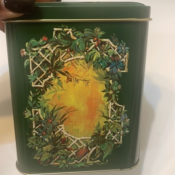 Vintage Avon Canister Holiday decorative collectors item 1981 Made in England OS - Picture 7 of 16